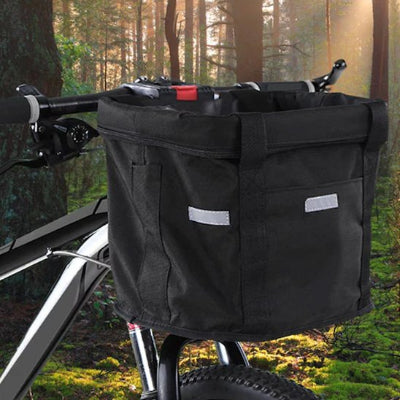 Panier velo chien sécuritaire dans la forêt 