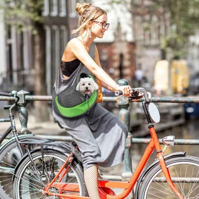 sac de transport pour chien doux  irrésistible maitre avec son chien sur velo